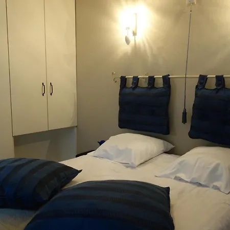 La Clochette Hotel *