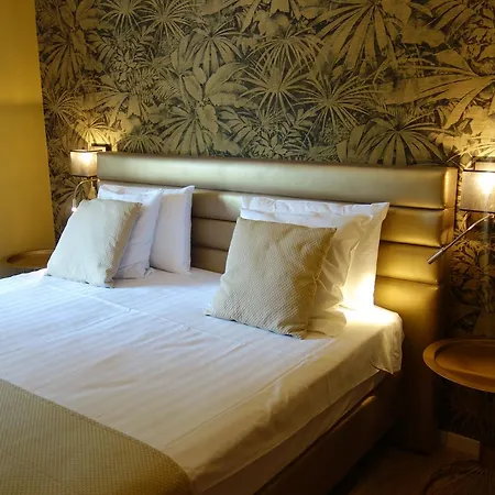 La Clochette Hotel *