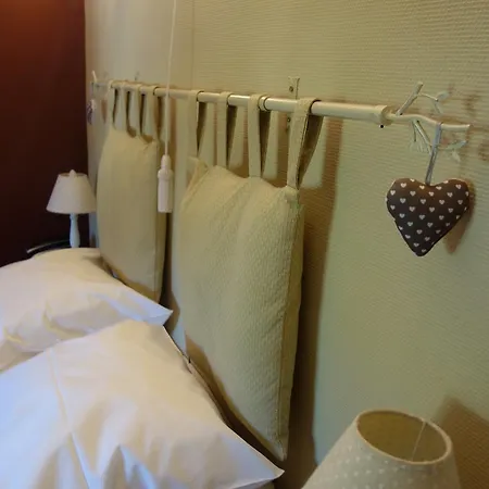 Hotel La Clochette Celles (Namur)