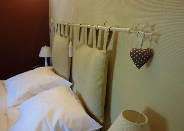 Hotel La Clochette Celles (Namur)